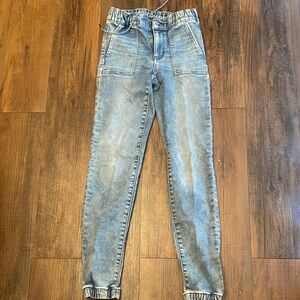 American Eagle Outfitters High Rise Blue Jeans